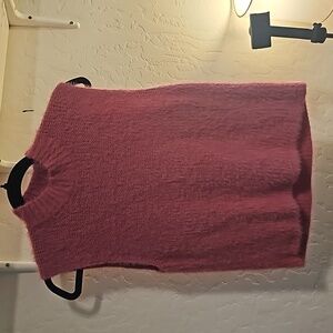 Eyelash sleeveless top